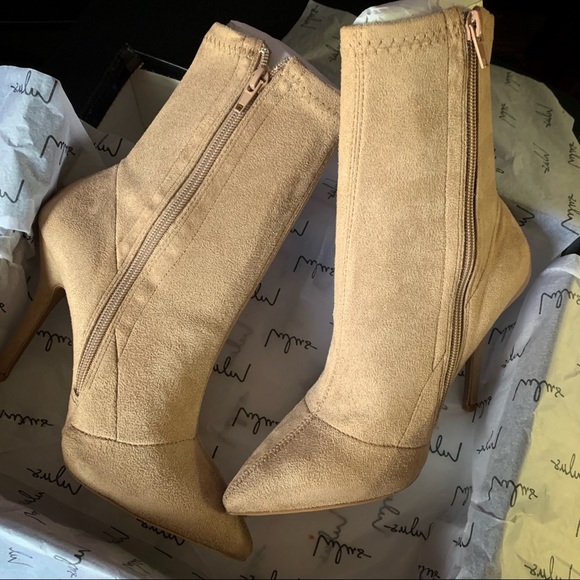 Lulus Shoes - Lulu’s Taupe Suede Ankle Boots Pointed Toe New 6